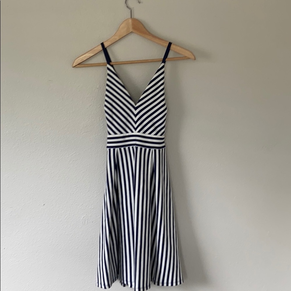Soprano navy and white sundress